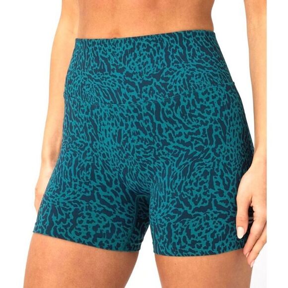 Fabletics Scrunch Shorts 4” Green Abyss Leopard NWT Size L - Picture 4 of 8